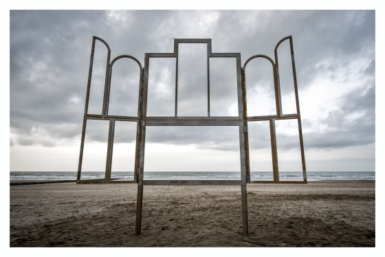 Kris Martin, Altar, 2014. ©Kris Martin/ Foto : Arne Deboosere/Toerisme Oostende. Kris Martin, Altar, 2014. ©Kris Martin/ Foto : Arne Deboosere/Toerisme Oostende.